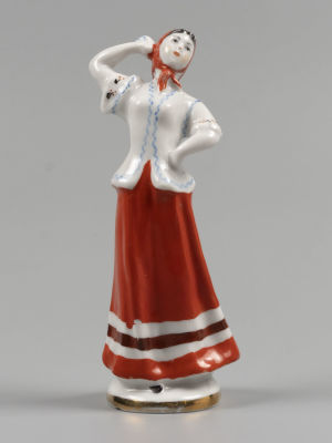 Статуэтка "Русский танец". ЛФЗ. 1950 г. Размер: высота 12 см. Клеймо на донышке. 