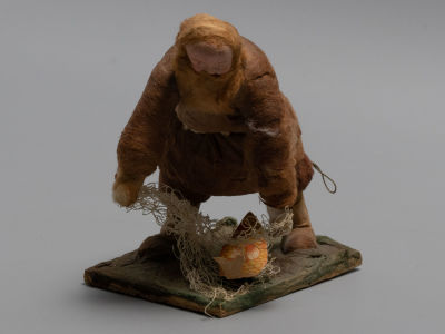 Елочная игрушка. Старик с неводом. Из сказки &laquo;Золотая рыбка&raquo;. Вата, папье-маше. "Изокульт. 