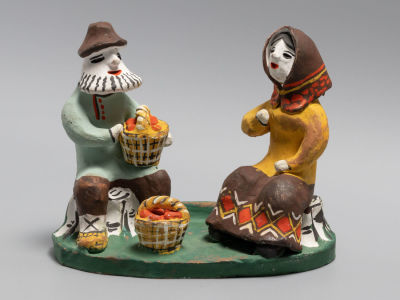 Каргопольский помысел. Мужик и девица с корзинками. Игрушка. 1980-е гг. Размер 15,5х9х13 см. 