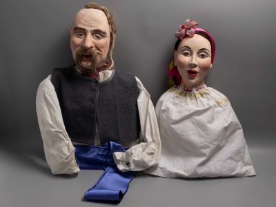 Казак и казачка. Традиционная народная кукла. Композитный материал, пенопласт, ткань, роспись. 