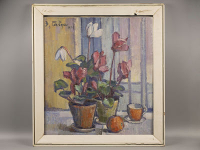 Габда В. Цикламены. Натюрморт. 1976. Холст, масло. Размер по раме 62х58 см. Вверху подпись 