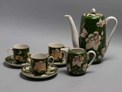 Набор из сервиза &laquo;Золотой орех&raquo;: чайник, молочник, 3 блюдца, 3 чашки. Фарфор. Дулево. 1954 г. Ра 