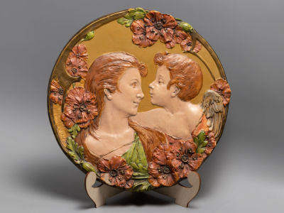 Модерн, Ар-нуво. Авт. Ernst Wahliss. Панно. Дева с ангелом (в цветочном обрамлении). Фарфор 