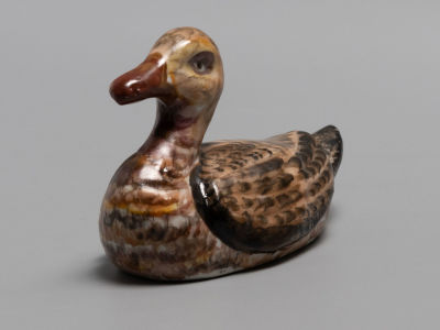 Авт. Щекатихина-Потоцкая. Утка. Статуэтка. Фарфор. ЛФЗ. 1930-е гг. Размер 9х6,4х4,5 см. Подпись 