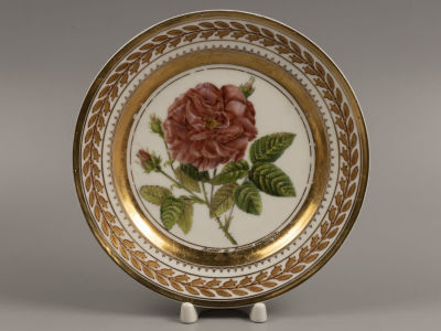[Юсупов Н.Б.] "Розы" &laquo;Rosier de Provins ordinare&raquo;. Декоративная тарелка из серии &laquo;Rosier de 