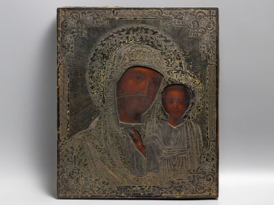 Икона. Казанская БМ. Серебро 84 пр., именник АЕ. Темпера. 1867 г. Размер 31,8х27х2,7 см. 
Общее 