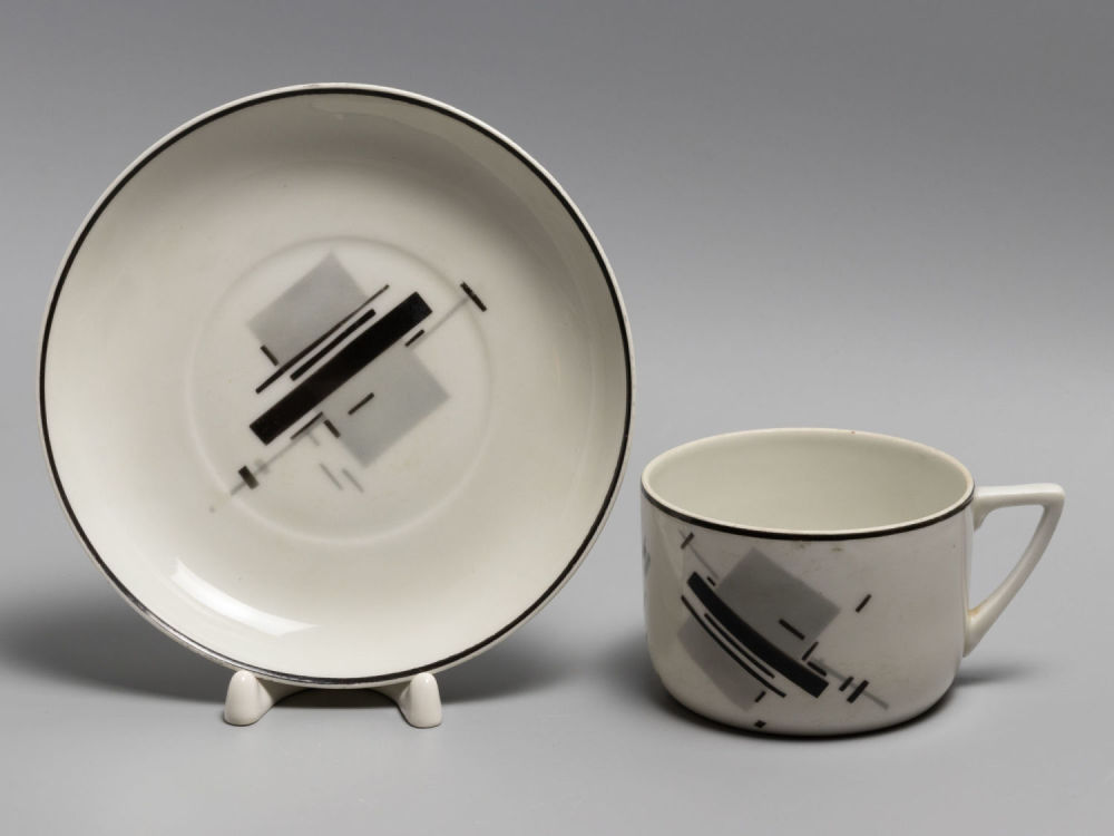 Авт. росписи Малевич. Чайная пара "Супрематизм". Фарфор Дулево. 1930-е гг. Размер чашки 5.5х8 