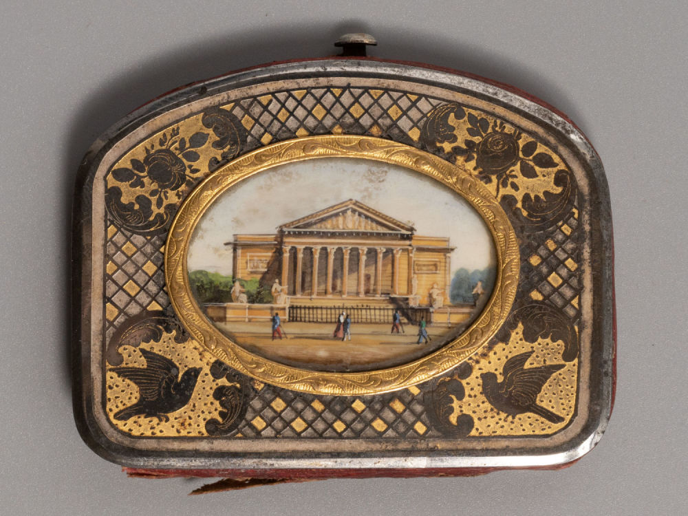 Дамский кошелек. Тула или Златоуст с миниатюрой на кости. Первая пол. XIX в. Размер 6,5х5 см. 