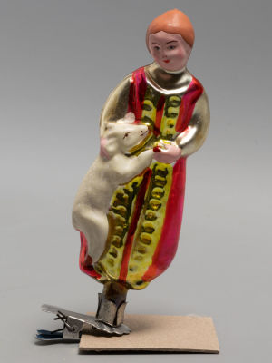 Елочная игрушка. &laquo;Девушка с козленком&raquo;. Стекло, роспись. Артель &laquo;Культигрушка&raquo;. СССР. 