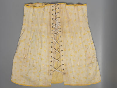 Корсет фирмы Д.Л. Альшиневская. Киев. Шелк с сатиновым переплетением. Начало ХХ в. Размеры: 