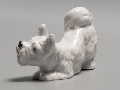 Терьер. Белый. Статуэтка. Фарфор ЛФЗ 1940-е гг. Размер 7х11.5х4 см. Клеймо на донышке. Ручная 