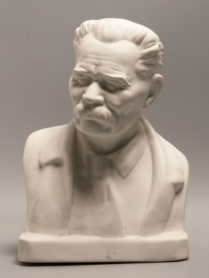 Горький. Бюст. Фарфор ЛФЗ 1930-е г. Размер 25х17х12 см. Клеймо на донышке. Бисквитный фарфор. 