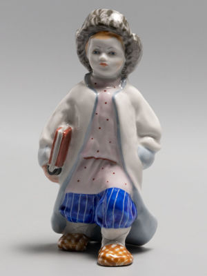 Филиппок. Статуэтка. Фарфор ЛФЗ 1960-е гг. Высота 14.5 см. Клеймо на донышке. Ручная роспись. 