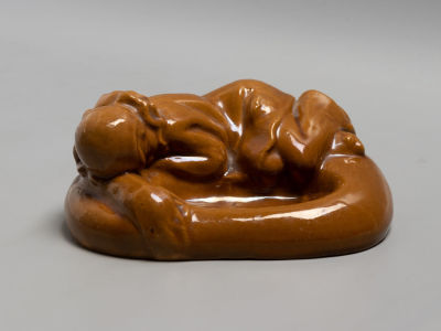 Пепельница. Пьеро. Керамика. Рига 1930-е гг. Размер 7.5х17х12 см. Клеймо в тесте. Керамика 