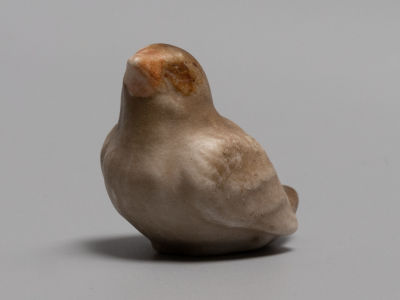 Воробей. Миниатюрная статуэтка. Фарфор. Частные заводы или артели. 1927(?) г. Размер 4х5.5х3 