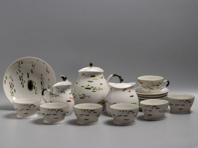 Авт. Э.М.Криммер. Сервиз &laquo;Березка&raquo; (18 предм.) Форма &laquo;Купава&raquo;. Фарфор. ЛФЗ. 1960-е гг. Размеры: 