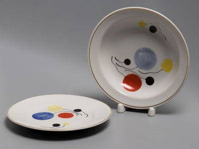 Детские тарелки "Воздушные шарики". Фарфор ЛФЗ 1060-е гг. Диаметр 18.5 см и 17.5см. Роспись. 