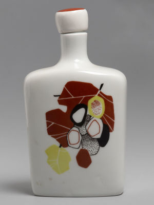 Авт. А.К.Блак(?) &laquo;Осенний лист&raquo; (каштаны) Графин. Деколь. Фарфор. ЛФЗ. 1960-е гг. Размер 19 