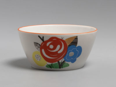 Конфетница &laquo;Яркий букет&raquo; Деколь. Фарфор. ЛФЗ. 1960-е гг. Размеры: высота 5,8 см., диаметр 12,3 