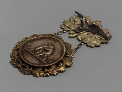 Медаль спортивная. Борьба. Барельеф с двумя борцами. Серебро. Германия 1905 г. Размер 10х6 см. 