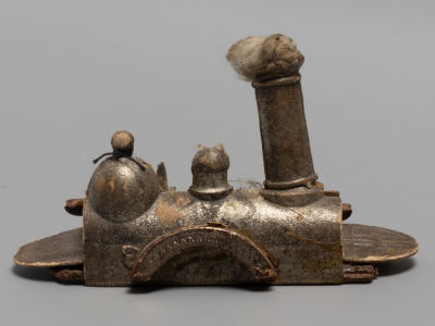 Елочная игрушка. Пароход. Дрезденский стиль. Картонаж. Германия. Нач. ХХ в. Размер 5х8,7х3,5 