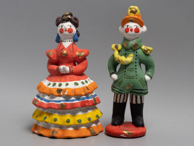 Дымковские игрушки (2 предм.). Авт. В. Племянникова. &laquo;Барыня&raquo; и &laquo;Офицер&raquo;. С этикетками. 
