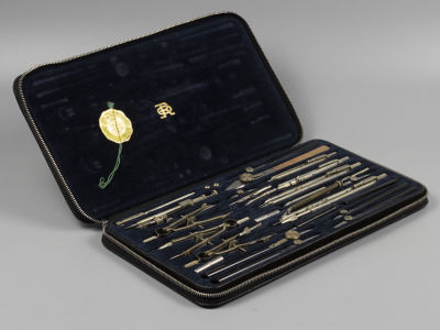 Готовальня (набор чертежных инструментов). Original Richter. Германия. 1960-е гг. Размер 31 