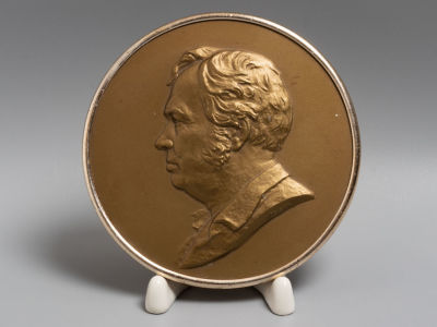 Ск. Соколов Н.А. Писатель И.А. Крылов. Настольная медаль. Ленинградский монетный двор. (ЛМД) 1969 г.