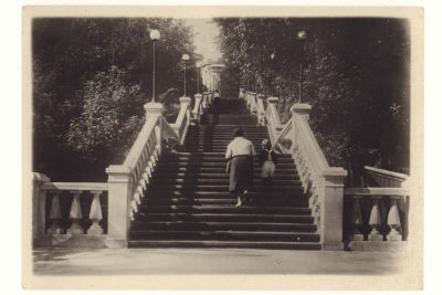 Киев. Лестница к Днепру. Довоенная фотооткрытка. 3840 Издательство &laquo;Мистецтво&raquo;. 