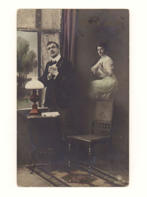 Мечты любви Открытка. Начало ХХ в. Размер 8.5х13.5 см. 
Потертости. Загрязнения. Почта. 