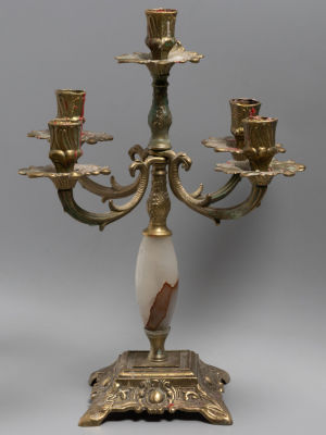 Подсвечник на 5 свечей. Латунь, оникс. Первая пол. ХХ в. Размеры: высота 36 см., 23,5х24 см. 
