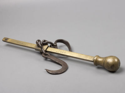 Безмен на 30 фунтов. Латунь, металл. Западная Европа. 1895 г. Рабочий. Размер 35х19х4,5 см. 