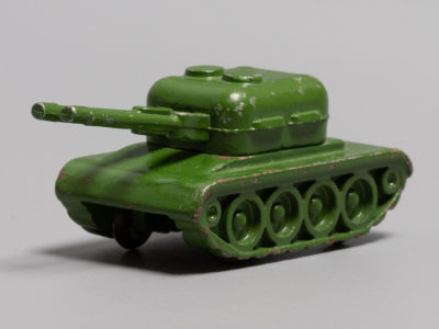 Модель танка ИС-2-II. СССР. 1960-1970-е гг. Размер 8,3х3х3,5 см. 
Потертости , царапины, есть 