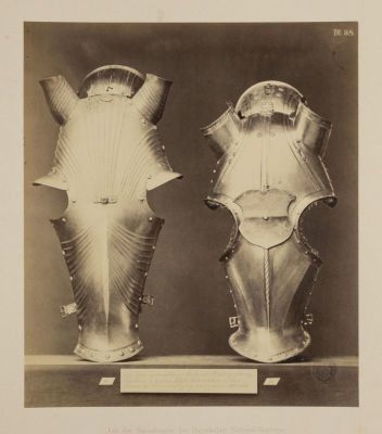 Доспехи. Из Баварского национального музея. Фотография. Вторая половина XIX века. Размер 41,5х32 см.