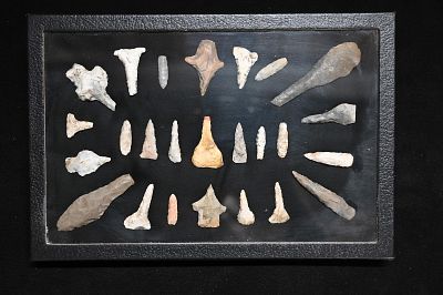 25 Drills Found in Illinois/Indiana 3 1/2" Longest in a 8" x 12" Frame. Condition: Authentic