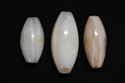 Vintage Mali Agate African Trade Beads. Beautiful vintage Mali agate trade beads, traditionally 