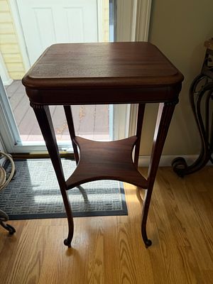 Vintage Mahogany Two Tier Plant Stand. Great condition. Measures 30" x 15" x 15".