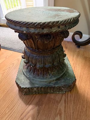 Porcelain Pedestal Base. Great condition. Measures 13" x 10.5" x 10.5".
