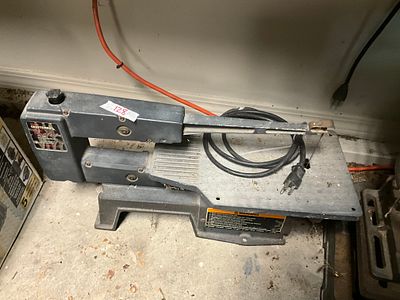 Craftsman 16 inch Scroll Saw. Great condition. Tested and functions as it should.