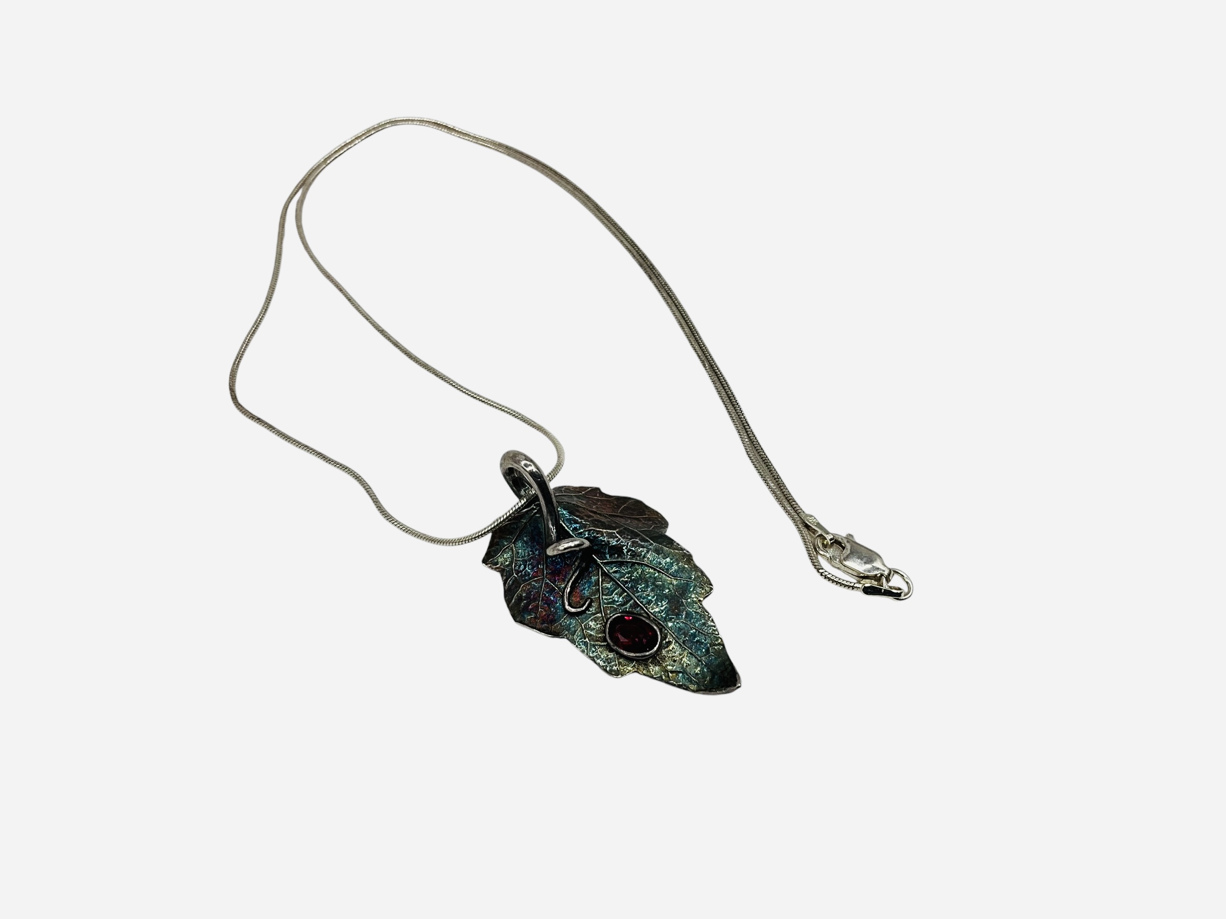 Sterling Silver Necklace w/ Leaf Pendant