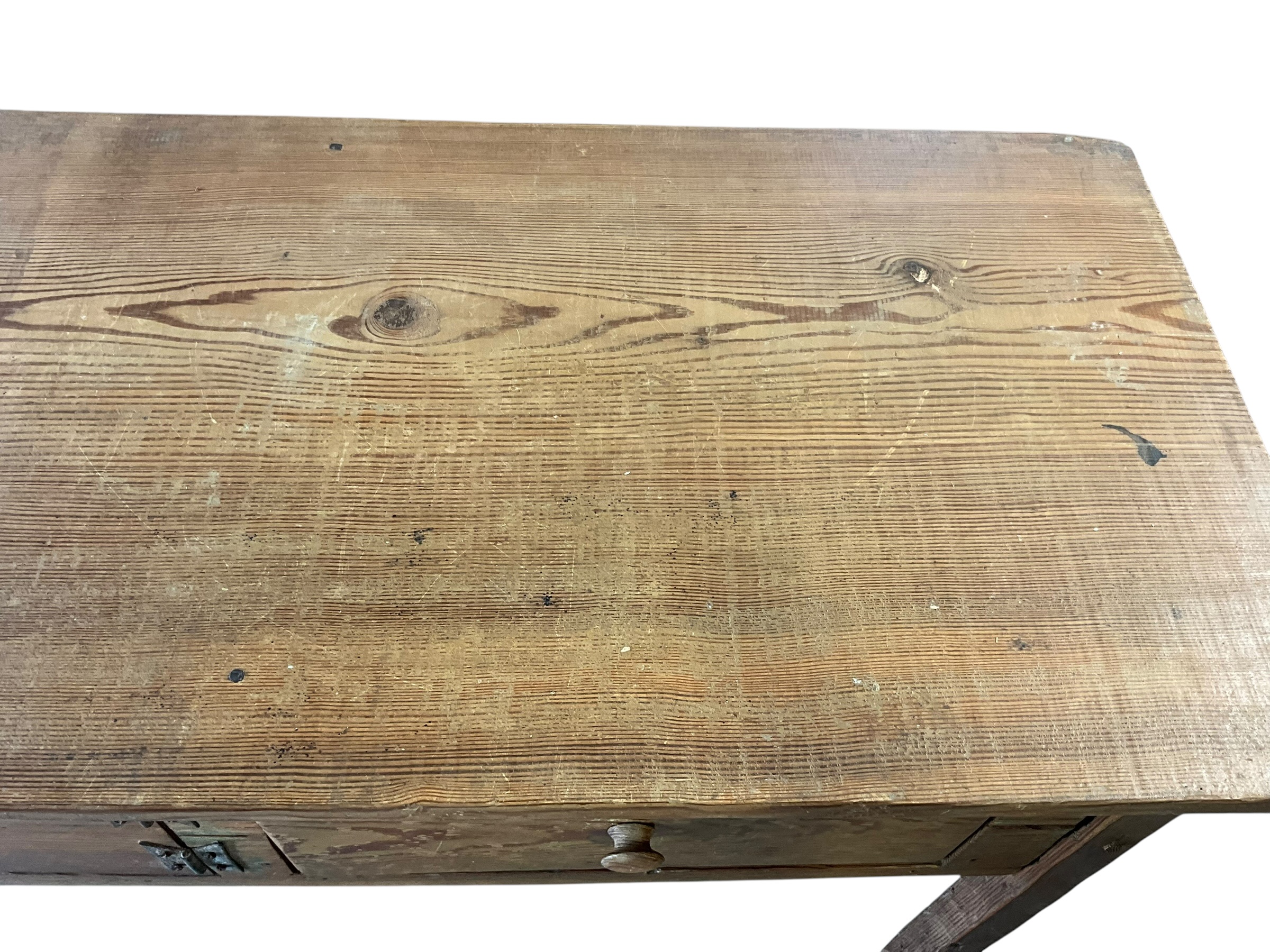 Excellent Yellow Pine Georgia Huntboard