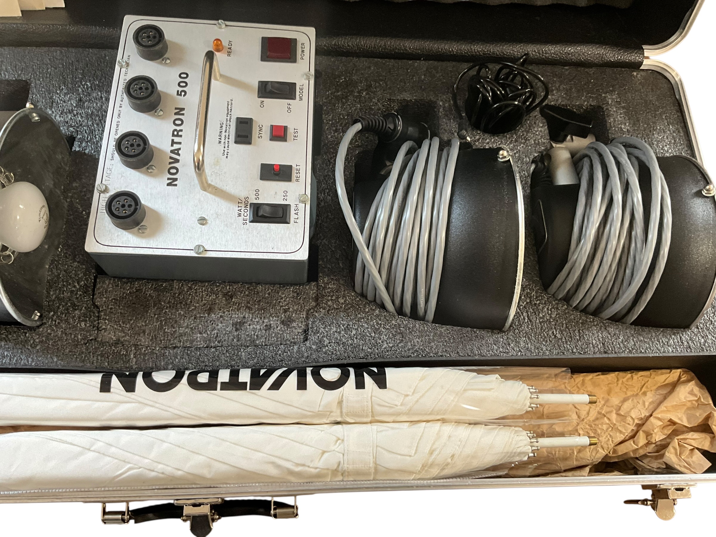 Novatron 500 Studio Strobe Light Flash Kit