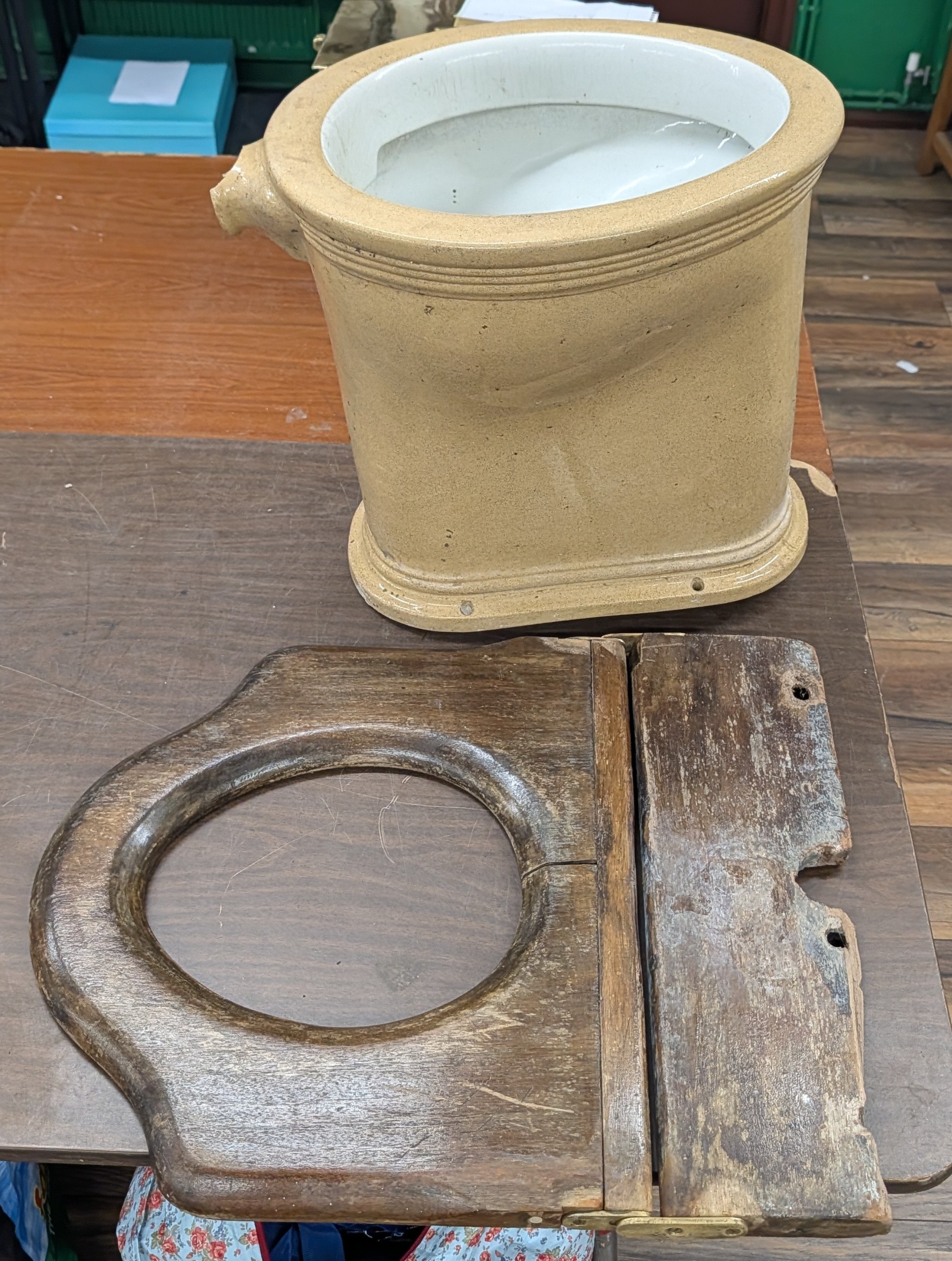 Lot 201
