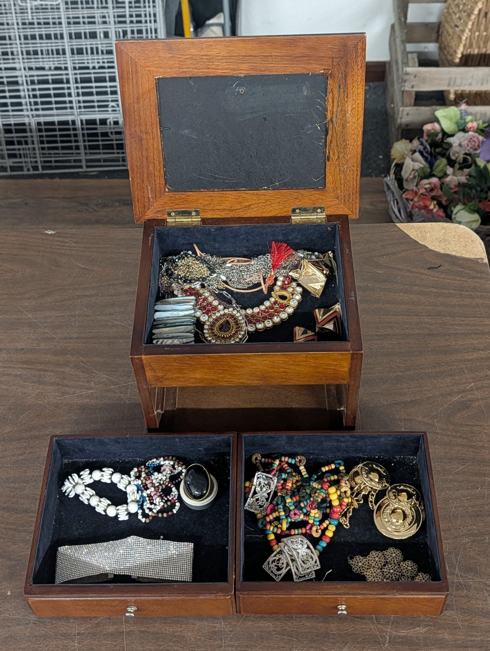 Lot 83