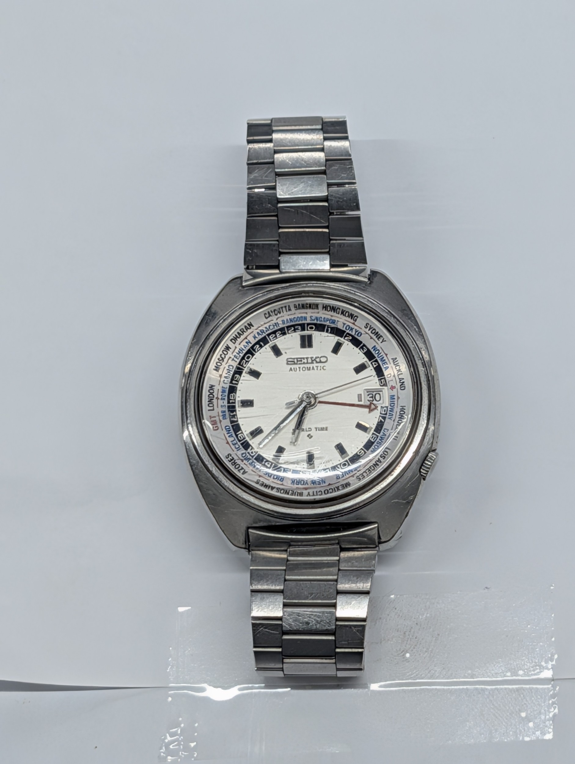 Lot 323