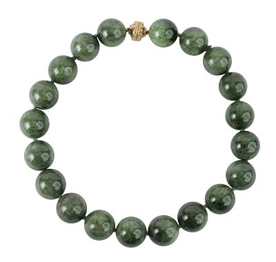 Vintage Dark Green Jade Beaded Knotted Necklace. Vintage Dark Green Jade Beaded Knotted