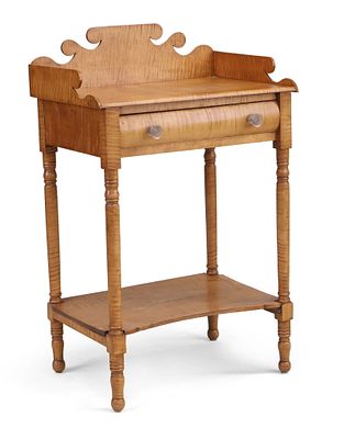 Late Federal Maple One-Drawer Wash Stand. Late Federal Maple One-Drawer Wash Stand American 