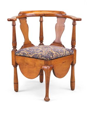 Queen Anne Maple Corner Chair. Queen Anne Maple Corner Chair New England, 1750-1770, Fitted 