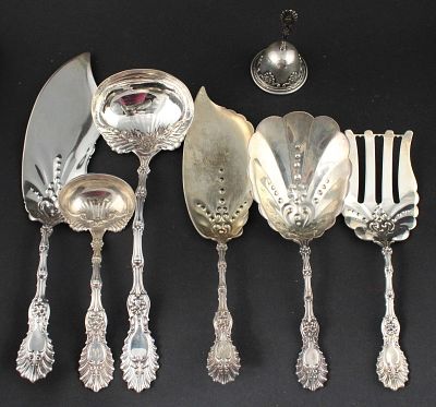 Sterling Silver Flatware in the Radiant Pattern. Sterling Silver Flatware in the Radiant 