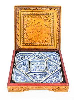 Chinese Lacquer Box with Blue Canton Condiment Set. Chinese Lacquer Box with Blue Canton 